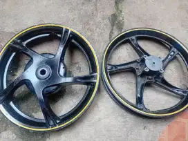 Velg bekas depan belakang Xeon RC /Gt