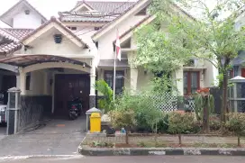 Dijual Rumah 2 Lantai Strategis di Perumahan Pesona Khayangan 2 Depok