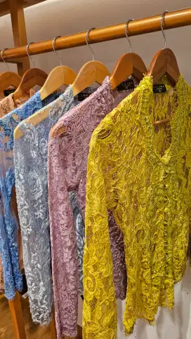 Kebaya Brokat Payet Mewah
