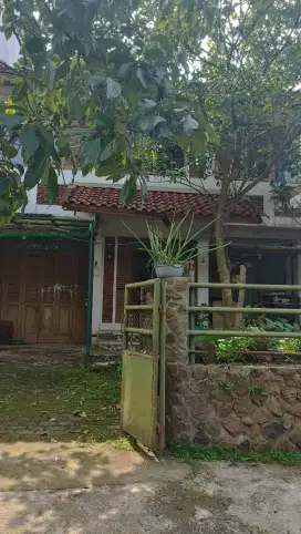 Dijual cepat, murah tanah bonus bangunan rumah, daerah strategis