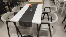 Meja makan harper