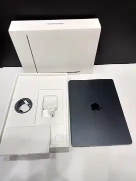 Macbook air M3 13inci 16/256 gb  Midnight