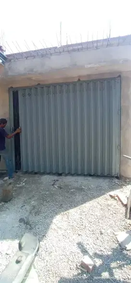 Pintu harmonika