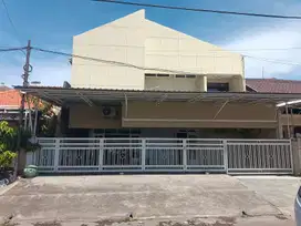 Rumah Luas dan Nyaman di Manyar Rejo, Cocok untuk Keluarga Besar !!