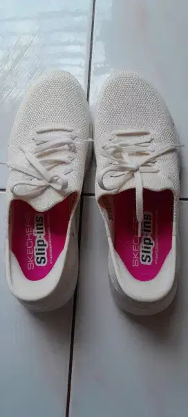 Jual sepatu skechers slip-ins original ukuran 40