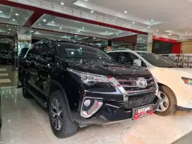 FORTUNER VRZ AT 2017 BLACK / MODEL THN 2018 (BINTANG MOTOR)