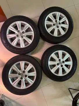 Velg OEM Yaris Bakpao 2013 R15 + Ban GT Radial Champiro GTX Pro 90%