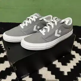 Sepatu converse one star day one basic