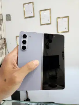 Samsunc fold 5 12/256 layar dalam tidak aktif
