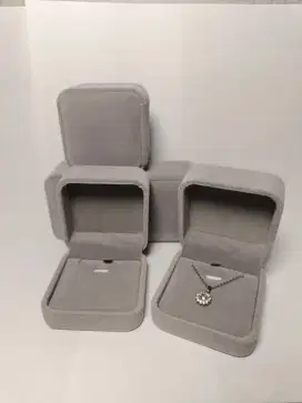 Kotak cincin premium