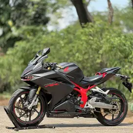 HONDA CBR 250RR ABS HITAM 2019 KM LOW PAJAK PANJANG MULUS
