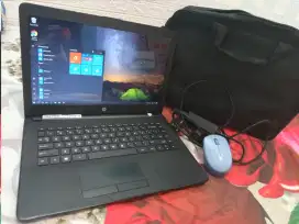 Laptop HP 14  AMD A9. Ram 8gb/SSD  .batre awet . Windows 11