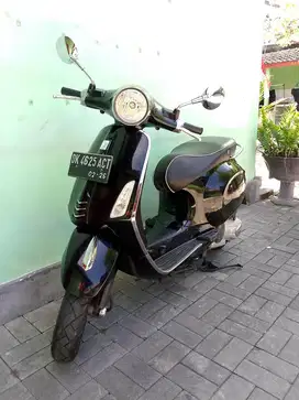 Vespa Primavera Pmk.2016 Black piano!!