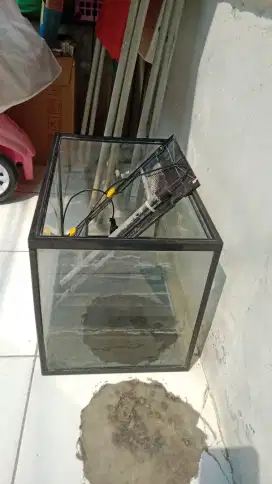 Aquarium acrylic
