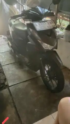 Honda Beat PGMFI Fuel Injection CBS ISS  Mesin halus Body mulus.