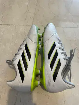 No nego; Sepatu bola rumput adidas copa original size 7 / 40
