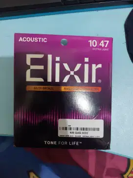 Senar elixir 0,12 cabutan dari gitar tangelwood