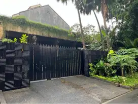 DUTA AREA PONDOK INDAH POOL RUMAH TERAWAT SIAP HUNI