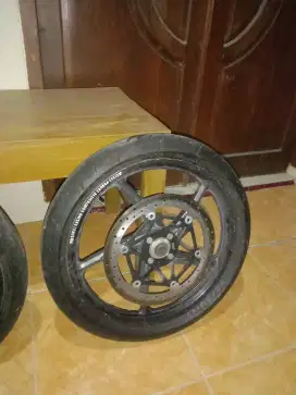 Ban Maxxis Victra 9/8 dan Maxxis green devil 9/8