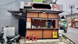 Dijual container both atau container food baru 3 bulan