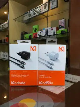 MCDODO Charger Set PD 20W with Type-C to Lightning Cable 1.2M CH-4025/