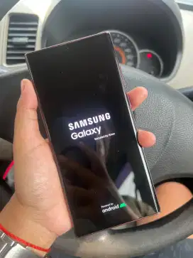 Samsung Galaxy S22Ultra RAM 12/256GB SUPER MULUS ISTIMEWA RESMI SEIN