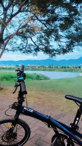 Sepeda Lipat Police Milan 20” – Kondisi Mulus, Siap Gowes!