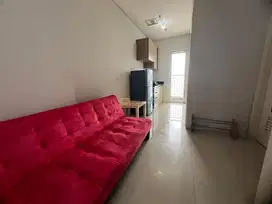 Dekat Mall Sewa 1BR Furnished Fasilitas Kolam Renang, Gym Madison Park