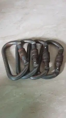 Carabiner / Harnest Capacity 1019 KN