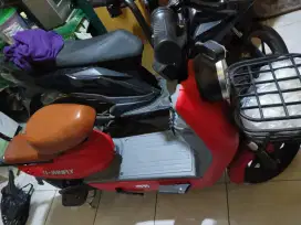 Spedah listrik uwinfly Merah merona jarang pakai