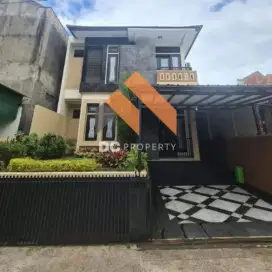 Rumah asri 2 lantai dalam cluster Sarijadi Bandung