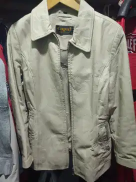 Jual jaket kulit asli untuk wanita