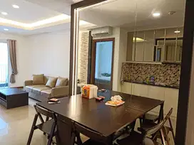 Disewakan apartemen tipe kondominium 2BR furnish lantai tinggi