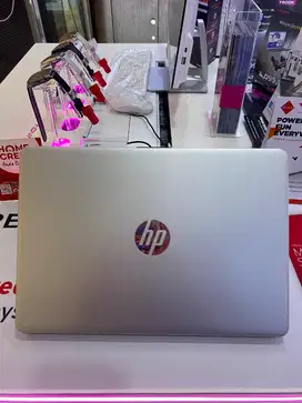 HP 14s-dq3888TU/N4500/8GB/512GB SSD/14″ FHD/Win 11 Home+OHS 2021