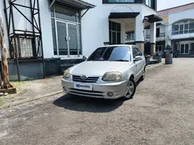 HYUNDAI AVEGA 1.5 GL BENSIN M/T 2009 ABU