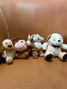 Di jual boneka kecil goo kondisi