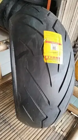Ban buat moge. Pirelli Diablo Rosso3 240/45-17 not: Michelin battlax