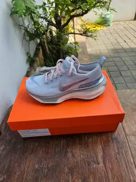 Sepatu running nike wanita
