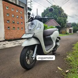 Honda scoopy prestige tahun 2024 km low
