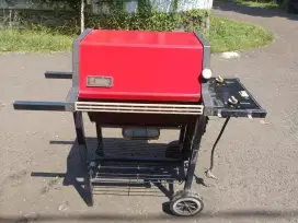 Kompor panggangan weber barbeque grill siap pakai