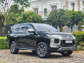 KM.18.RB ANTIK| PAJERO DAKAR 2.4 AT 2023 NIK'2022 HITAM RASA BARU !!