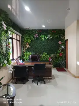 Taman dingding vertical garden