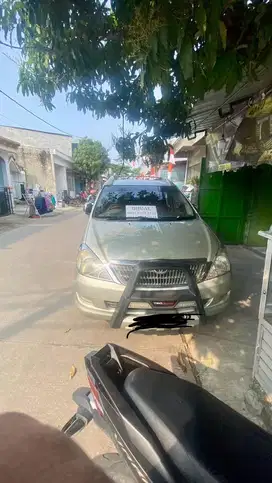 Kijang Innova 2008
