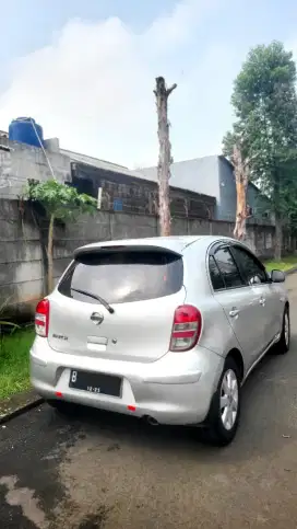 Nissan march 2011 Akhir