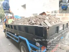 Jasa buang puing galian tanah