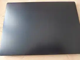 Laptop lenovo 3G5AU8M7 , i5 8GB