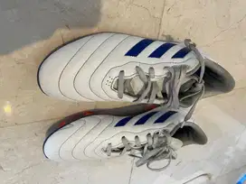 Like new ! Sepatu bola adidas goletto original size 7.5 / 41 no nego