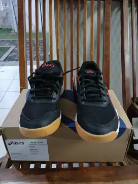 Sepatu ASICS Badminton/Tenis