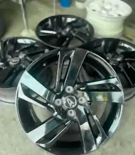 daihatsu rocky ring 16 pcd 4*100
Warna ORI black metalik
