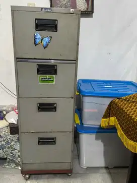 Jual Lemari Besi Daiichi 4 Susun Ada Kunci